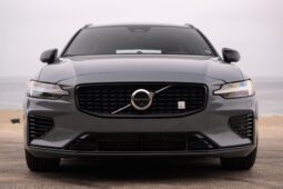 										2023 Volvo V60 Recharge T8 Polestar Engineered 455-hp full									