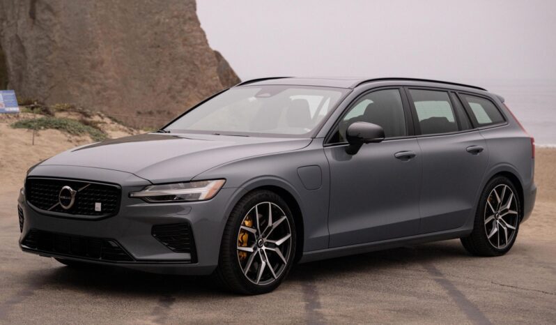 								2023 Volvo V60 Recharge T8 Polestar Engineered 455-hp full									