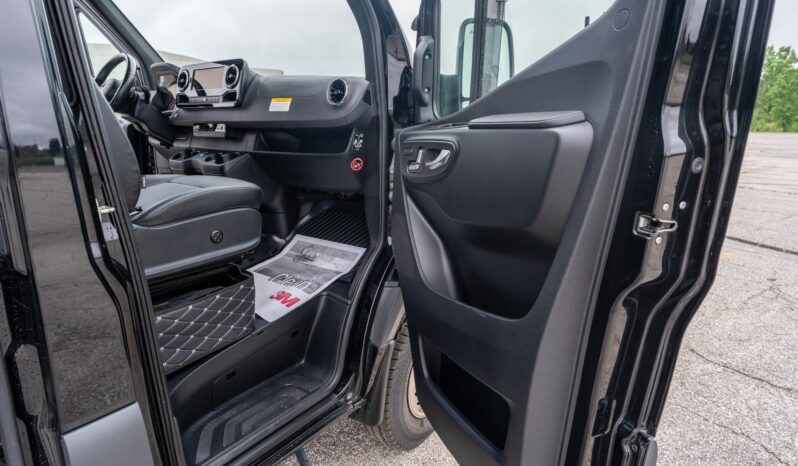 								2023 Mercedes-Benz Sprinter 3500XD AWD full									