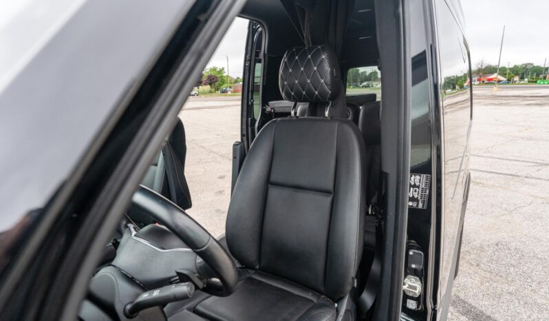 								2023 Mercedes-Benz Sprinter 3500XD AWD full									