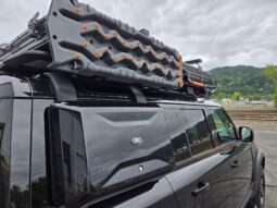 										2023 Land Rover Defender 110 S TReK Edition full									