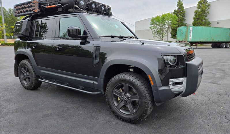 								2023 Land Rover Defender 110 S TReK Edition full									