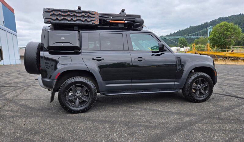								2023 Land Rover Defender 110 S TReK Edition full									
