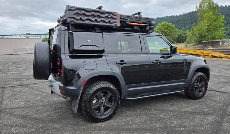 								2023 Land Rover Defender 110 S TReK Edition full									