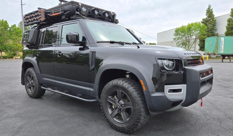 								2023 Land Rover Defender 110 S TReK Edition full									
