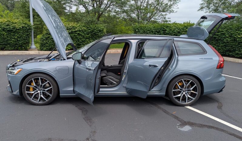 								2022 Volvo V60 T8 Polestar Engineered Extended Range full									