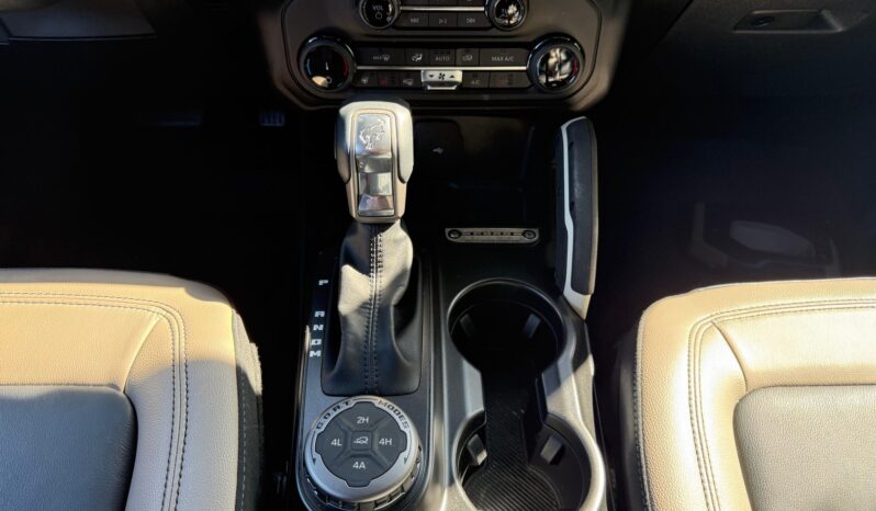 								2022 Ford Bronco Wildtrak 4WD full									