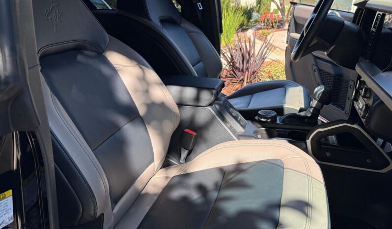 								2022 Ford Bronco Wildtrak 4WD full									