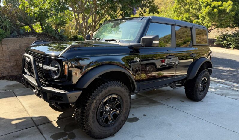 								2022 Ford Bronco Wildtrak 4WD full									