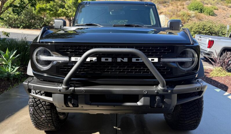 								2022 Ford Bronco Wildtrak 4WD full									