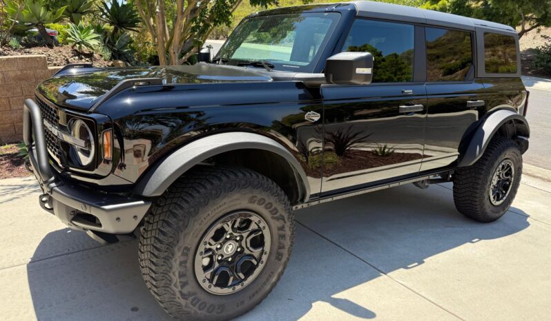 								2022 Ford Bronco Wildtrak 4WD full									