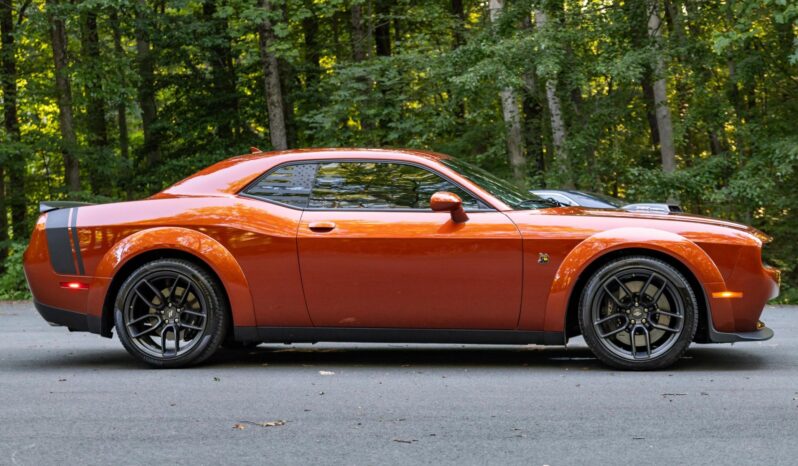 								2022 Dodge Challenger 392 Hemi Scat Pack Shaker full									