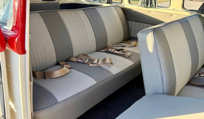 								1975 Volkswagen Bus full									