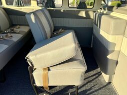 										1975 Volkswagen Bus full									