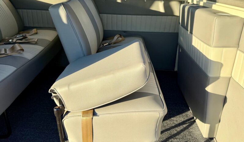 								1975 Volkswagen Bus full									