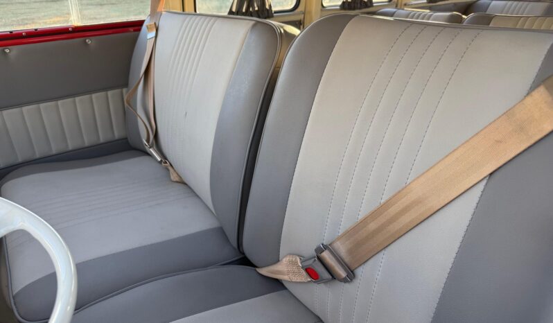 								1975 Volkswagen Bus full									