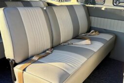 										1975 Volkswagen Bus full									