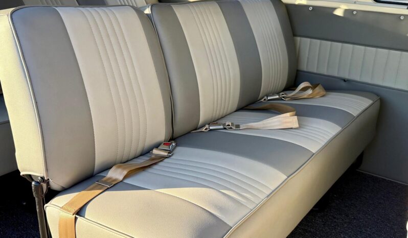 								1975 Volkswagen Bus full									