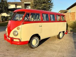 										1975 Volkswagen Bus full									