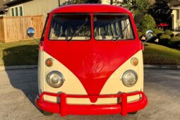 										1975 Volkswagen Bus full									