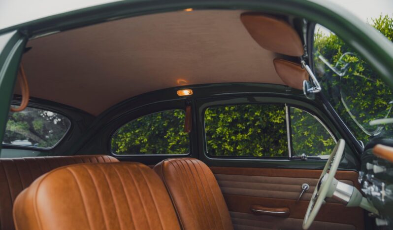 								1961 Volkswagen Beetle full									