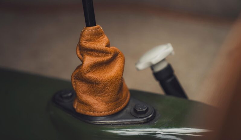 								1961 Volkswagen Beetle full									