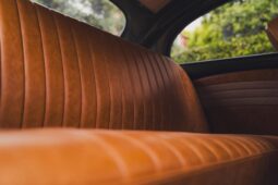 										1961 Volkswagen Beetle full									