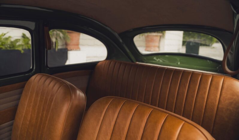 								1961 Volkswagen Beetle full									