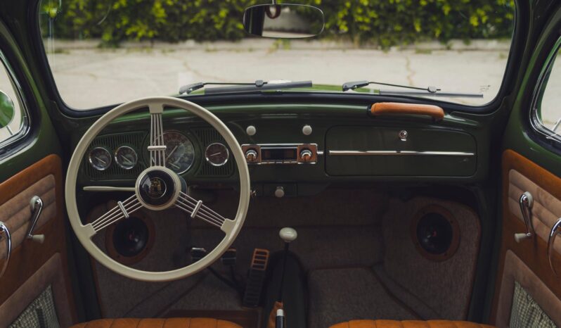 								1961 Volkswagen Beetle full									