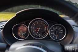 										2022 Mazda MX-5 Miata Club Manual full									