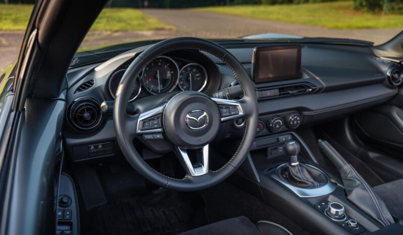 								2022 Mazda MX-5 Miata Club Manual full									