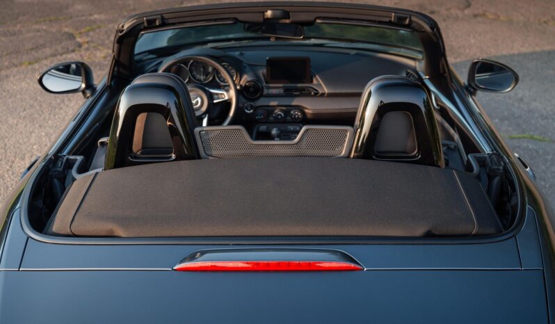 								2022 Mazda MX-5 Miata Club Manual full									