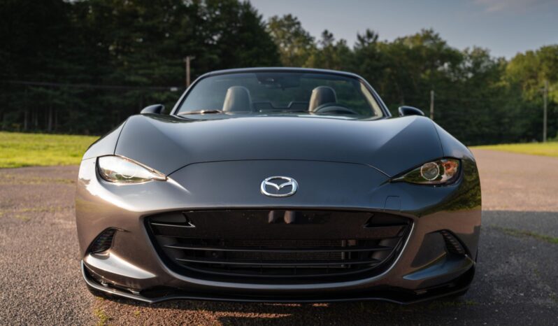 								2022 Mazda MX-5 Miata Club Manual full									