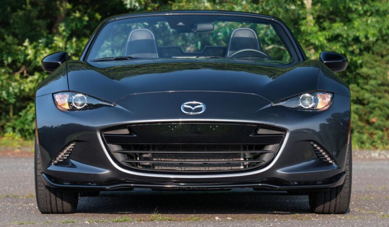 								2022 Mazda MX-5 Miata Club Manual full									