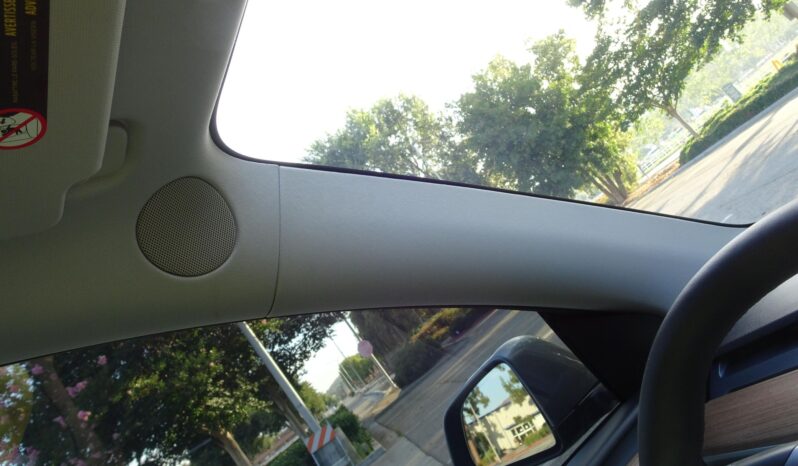 								2024 Tesla Model Y Long Range AWD full									