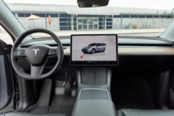 										2024 Tesla Model Y Long Range AWD full									
