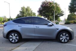 										2024 Tesla Model Y Long Range AWD full									