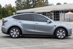 										2024 Tesla Model Y Long Range AWD full									