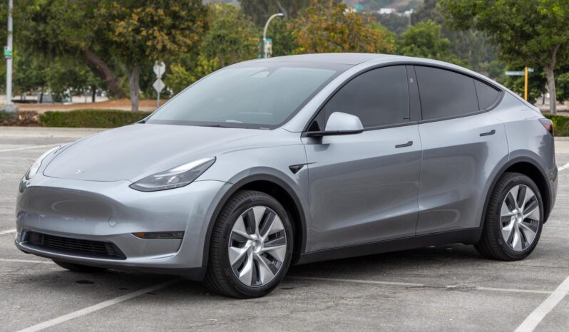 								2024 Tesla Model Y Long Range AWD full									