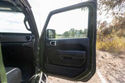 										2022 Jeep Gladiator Willys 4×4 full									