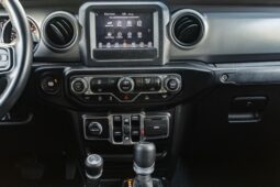 										2022 Jeep Gladiator Willys 4×4 full									