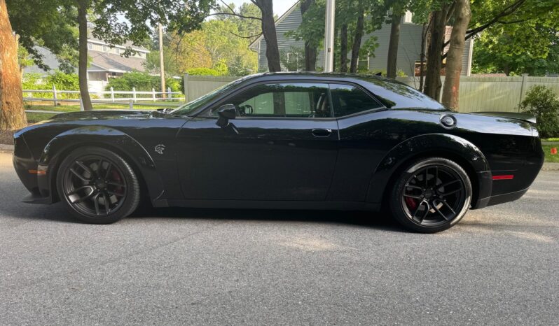 								2023 Dodge Challenger SRT Hellcat Widebody Jailbreak full									