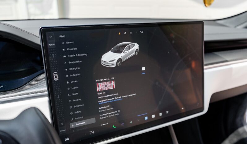 								2024 Tesla Model S Plaid AWD full									