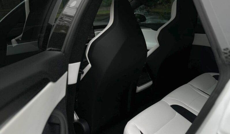 								2024 Tesla Model S Plaid AWD full									