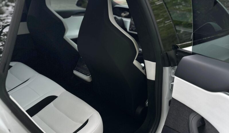 								2024 Tesla Model S Plaid AWD full									