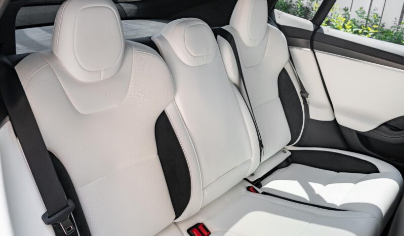 								2024 Tesla Model S Plaid AWD full									