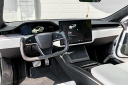 										2024 Tesla Model S Plaid AWD full									