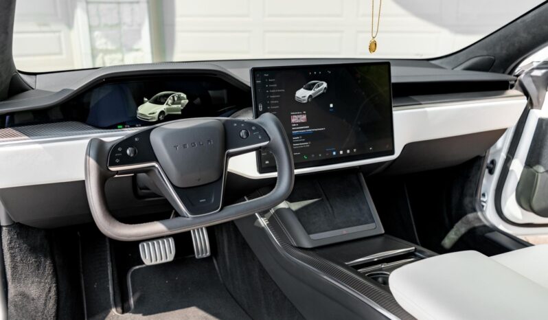 								2024 Tesla Model S Plaid AWD full									