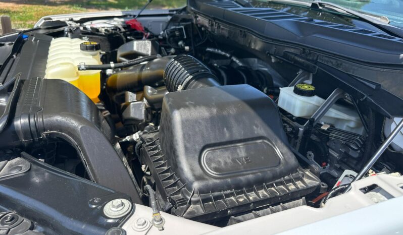 								2022 Ford F-150 XLT 4×4 SuperCrew Black Ops full									