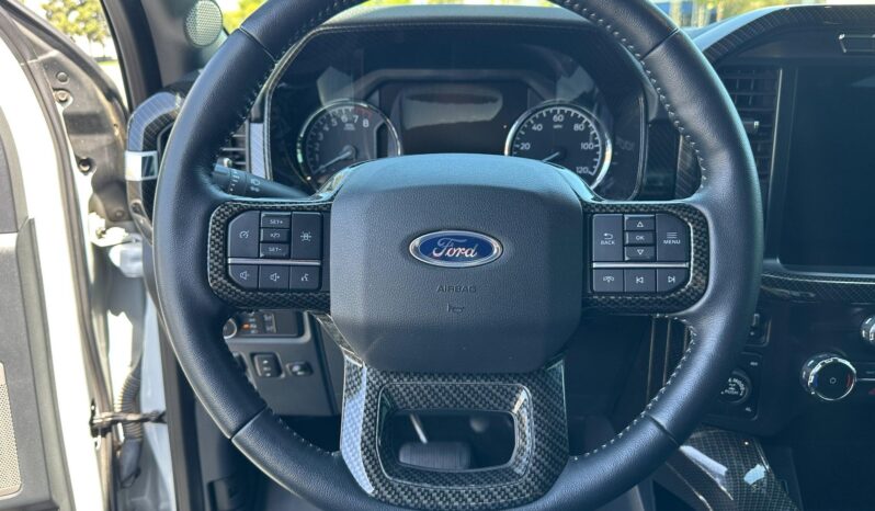 								2022 Ford F-150 XLT 4×4 SuperCrew Black Ops full									